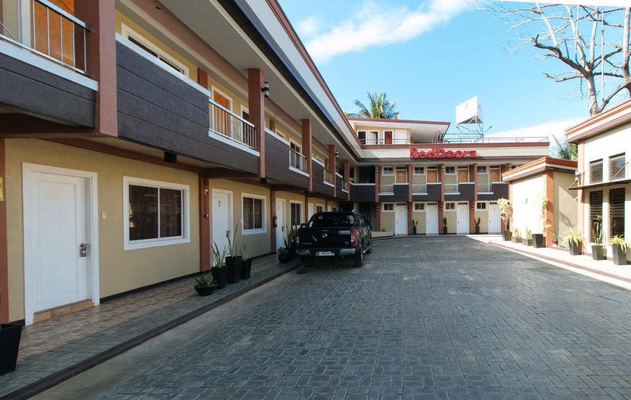 Reddoorz Plus Near Lapasan Plaza Кагаян-де-Оро Экстерьер фото