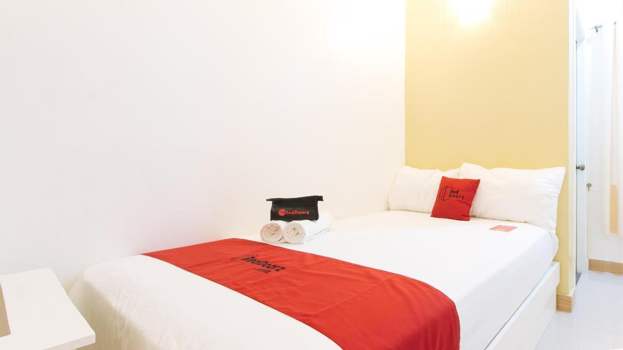Reddoorz Plus Near Lapasan Plaza Кагаян-де-Оро Экстерьер фото