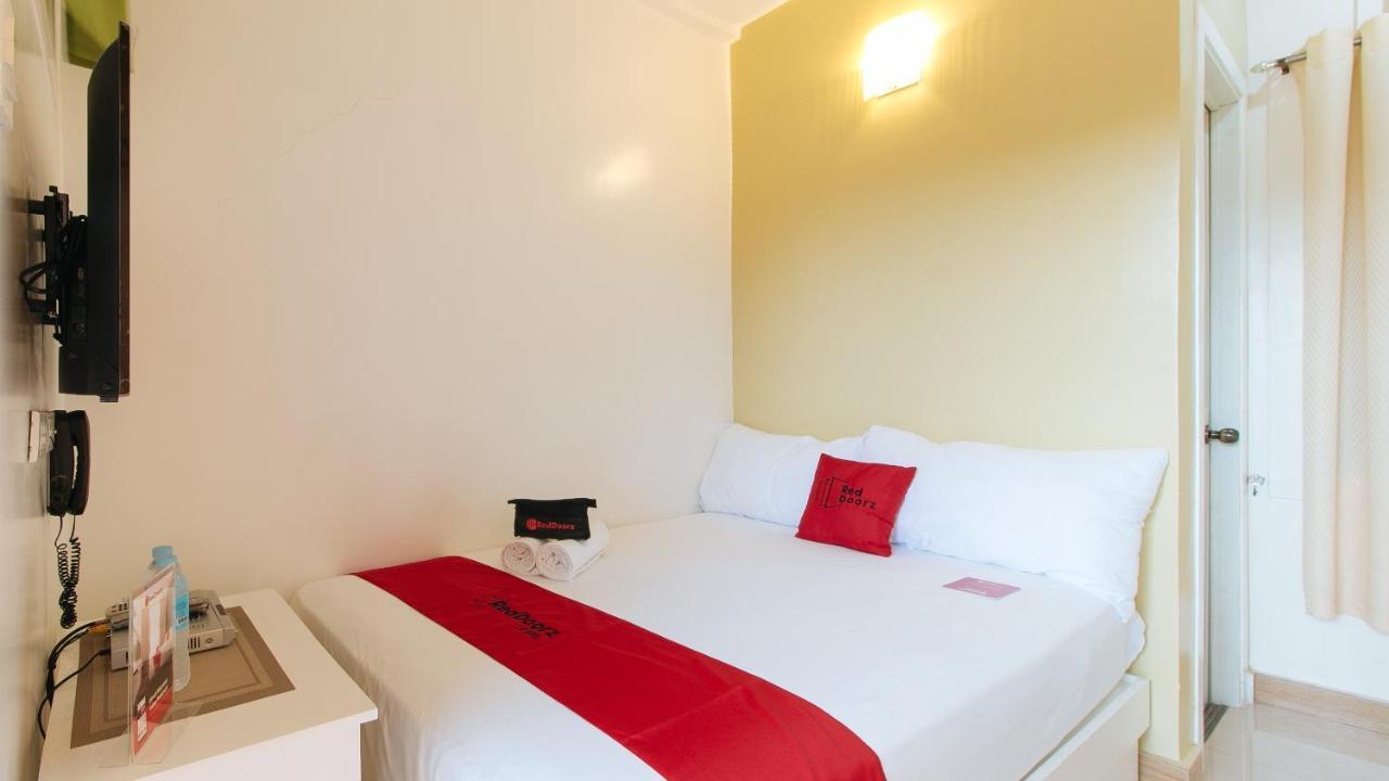 Reddoorz Plus Near Lapasan Plaza Кагаян-де-Оро Экстерьер фото