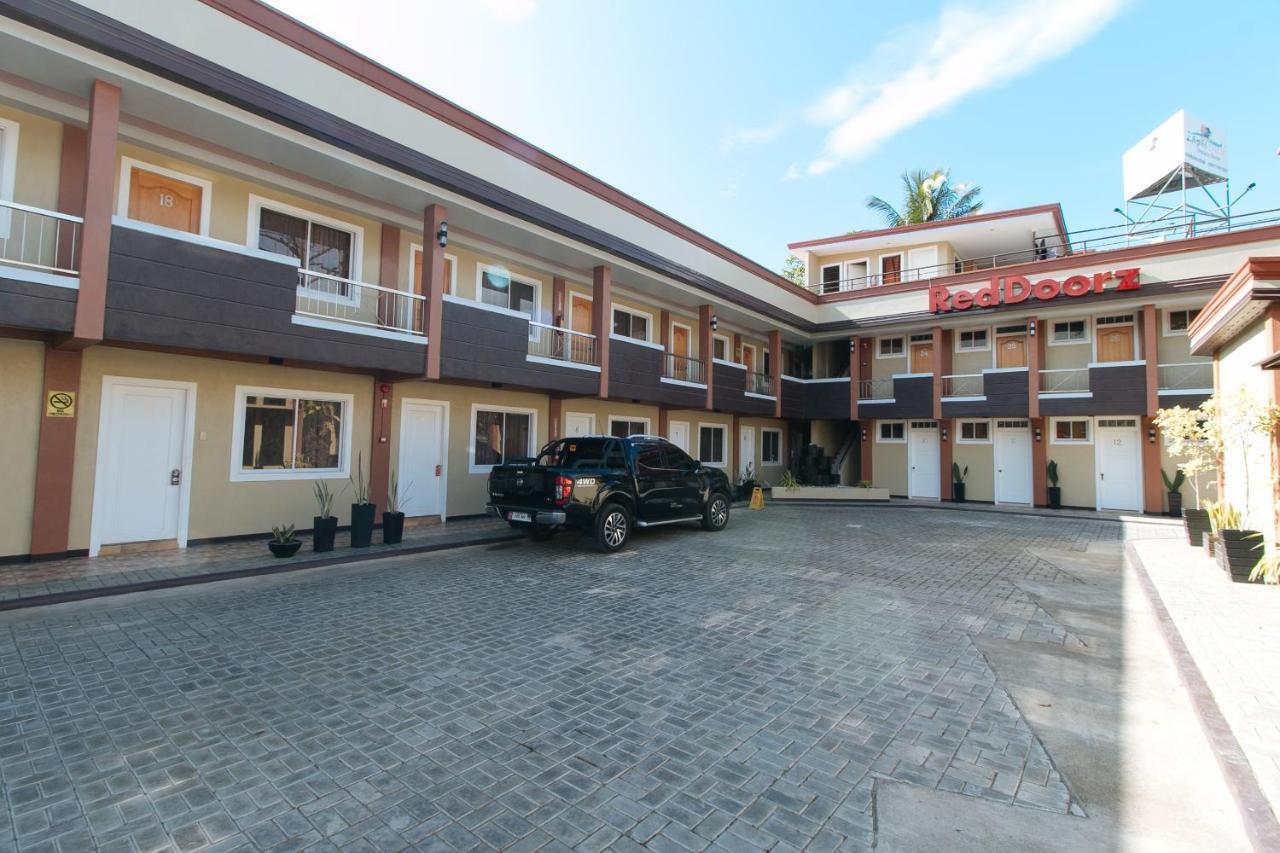 Reddoorz Plus Near Lapasan Plaza Кагаян-де-Оро Экстерьер фото